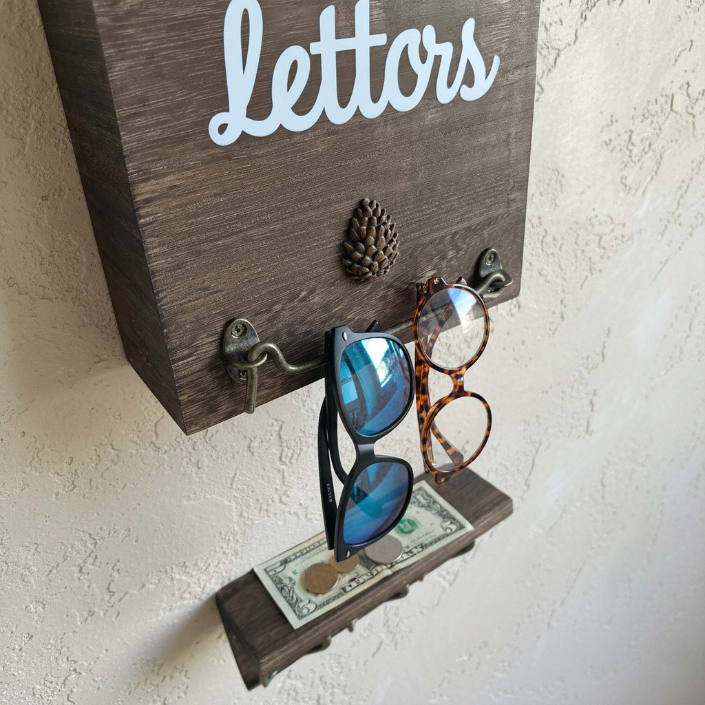 Closeup view of eBun mail organizer